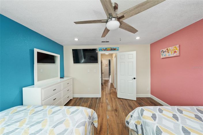 Image No.19-3 Bed Property for sale