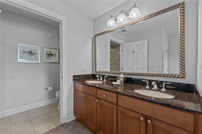 Image No.19-3 Bed Property for sale