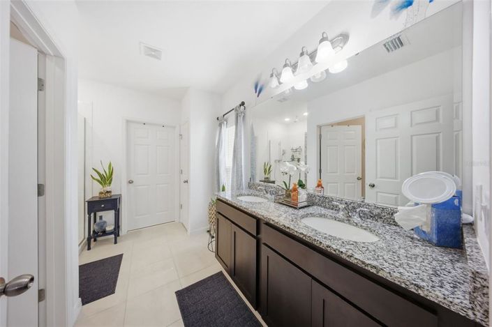 Image No.22-4 Bed Property for sale