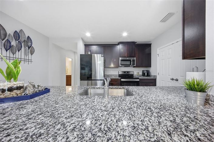 Image No.9-4 Bed Property for sale