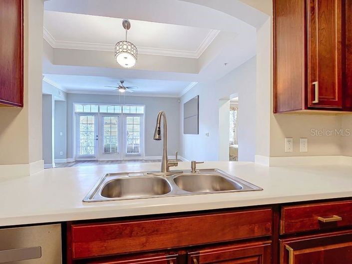 Image No.10-3 Bed Property for sale