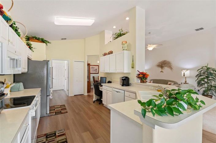 Image No.18-3 Bed Property for sale