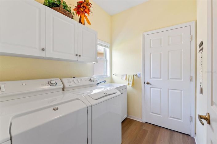 Image No.27-3 Bed Property for sale