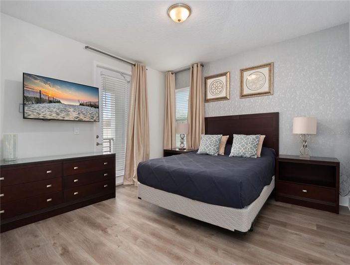 Image No.20-6 Bed Property for sale