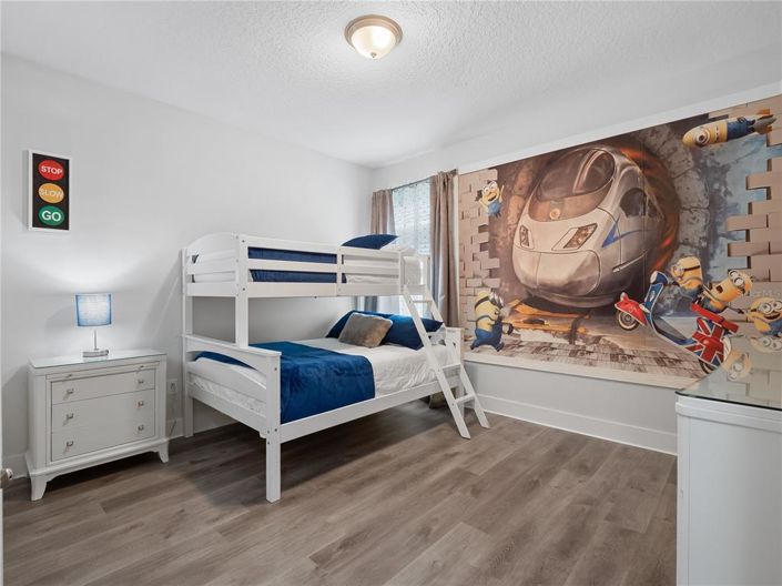 Image No.22-6 Bed Property for sale