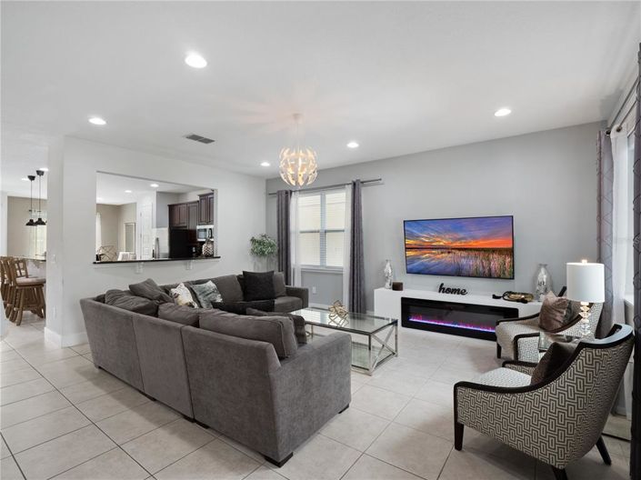 Image No.6-6 Bed Property for sale