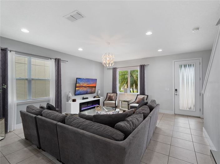 Image No.7-6 Bed Property for sale