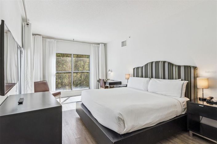 Image No.13-2 Bed Property for sale