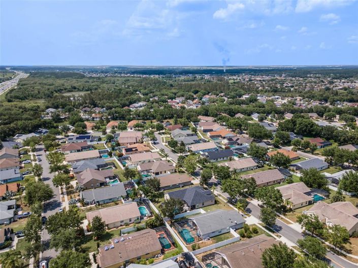 Image No.50-Propriété de 4 chambres à vendre à Clermont