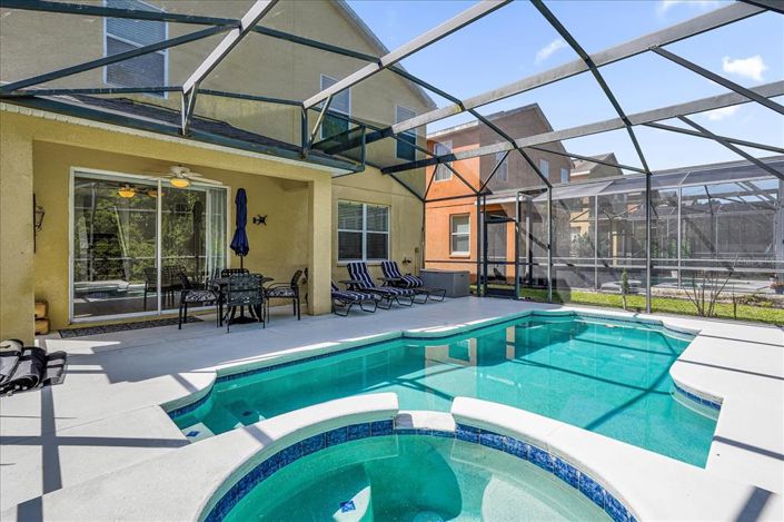 Image No.26-4 Bed Property for sale