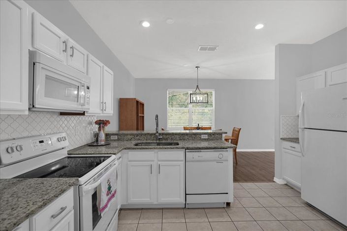 Image No.4-4 Bed Property for sale