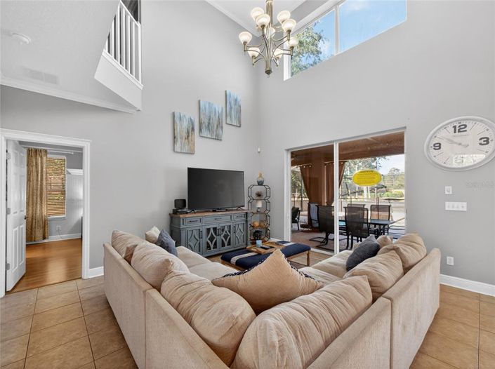 Image No.15-6 Bed Property for sale