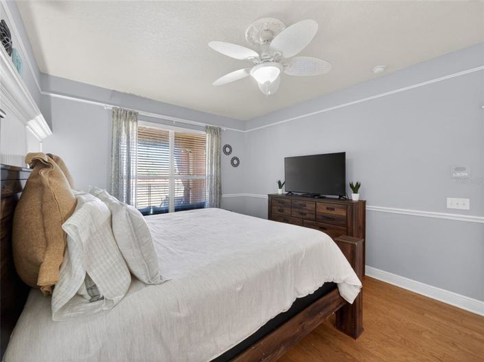 Image No.21-6 Bed Property for sale