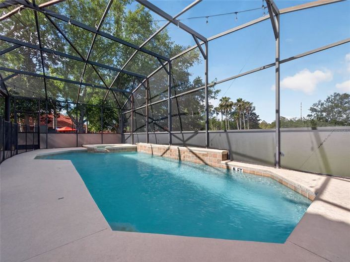 Image No.35-6 Bed Property for sale