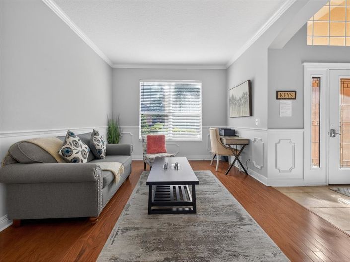 Image No.4-6 Bed Property for sale