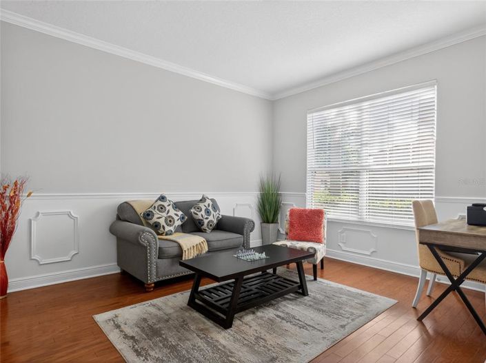 Image No.5-6 Bed Property for sale