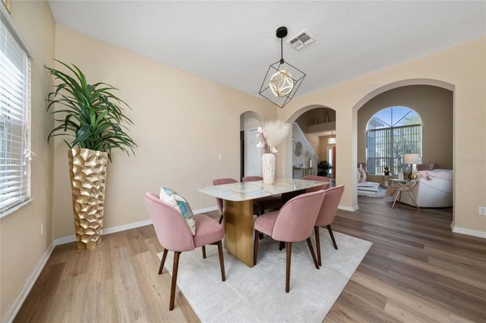 Image No.3-5 Bed Property for sale