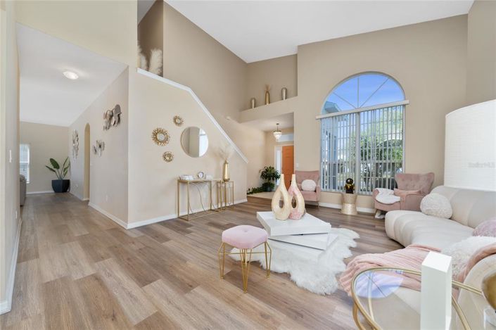 Image No.4-5 Bed Property for sale