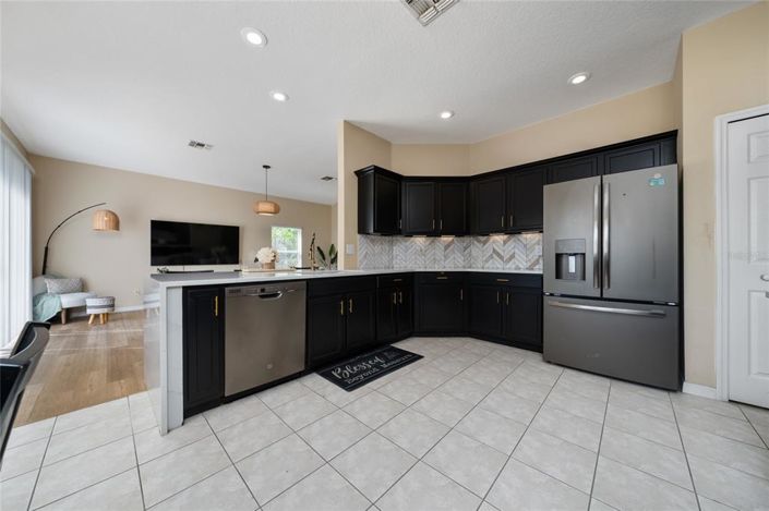 Image No.5-5 Bed Property for sale