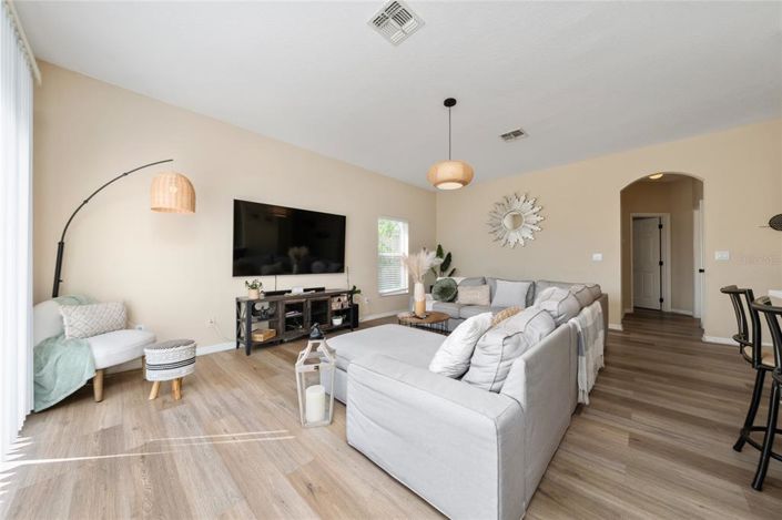 Image No.6-5 Bed Property for sale