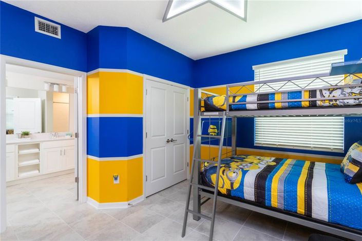 Image No.32-3 Bed Property for sale