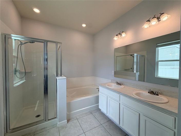 Image No.22-4 Bed Property for sale