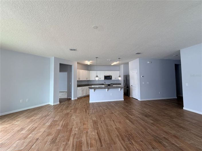 Image No.8-4 Bed Property for sale