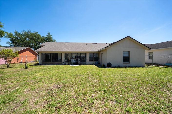 Image No.26-3 Bed Property for sale