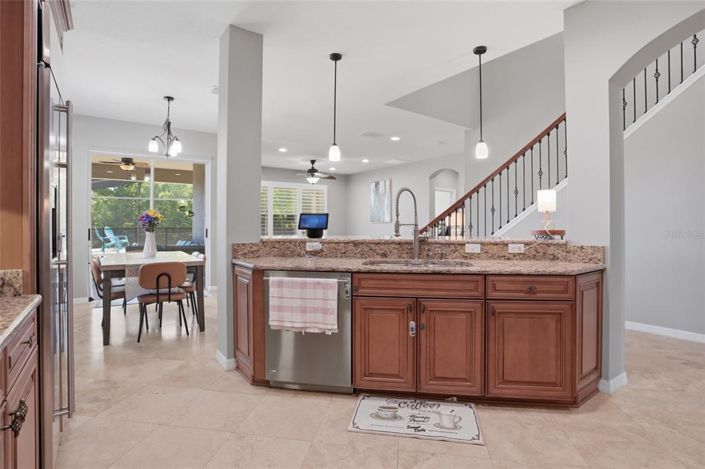 Image No.11-5 Bed Property for sale