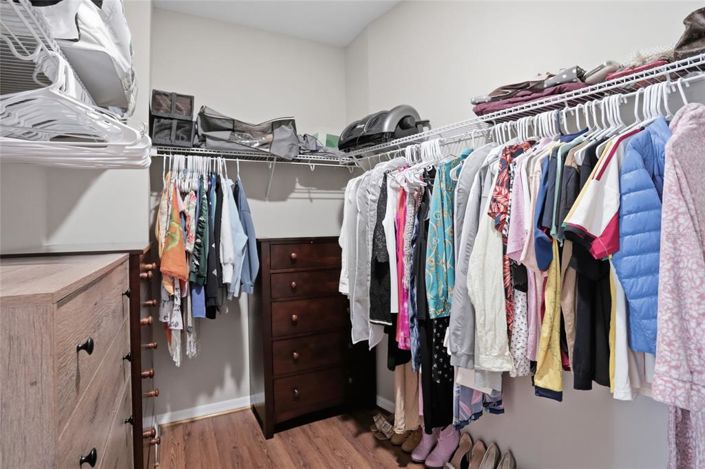 Image No.27-5 Bed Property for sale