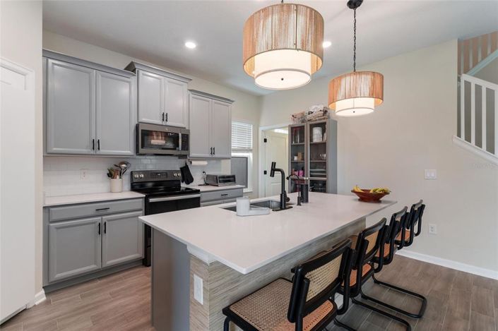 Image No.15-3 Bed Property for sale