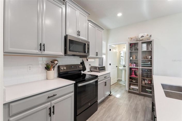 Image No.17-3 Bed Property for sale