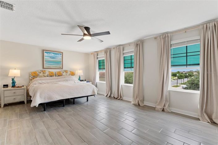 Image No.19-3 Bed Property for sale