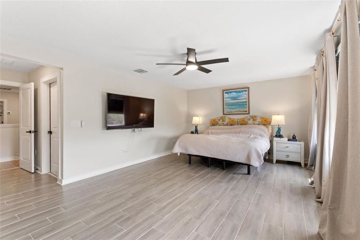 Image No.20-3 Bed Property for sale