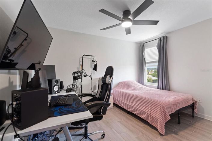 Image No.28-3 Bed Property for sale