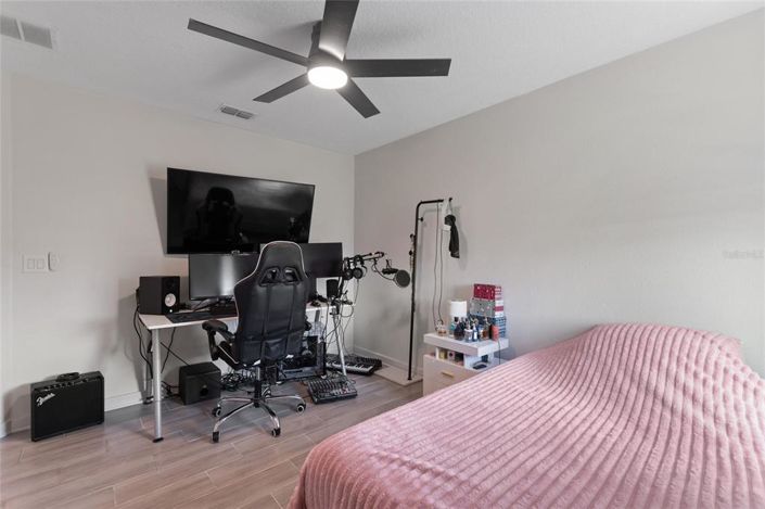 Image No.29-3 Bed Property for sale