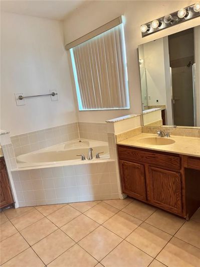 Image No.17-4 Bed Property for sale