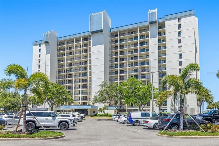 Image No.2-Propriété de 2 chambres à vendre à St. Pete Beach