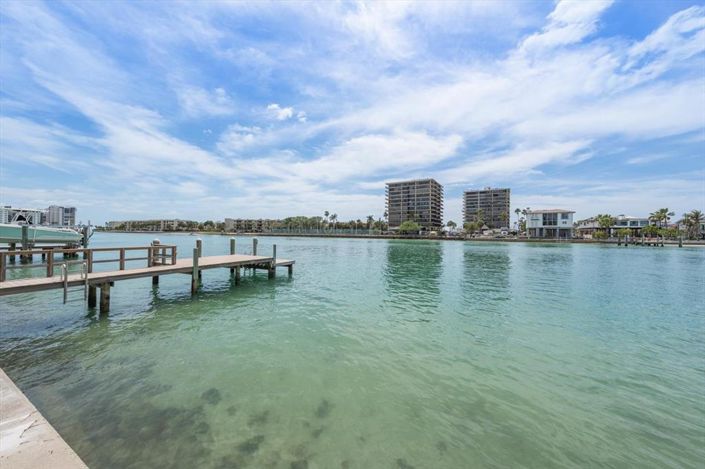 Image No.12-4 Bed Property for sale