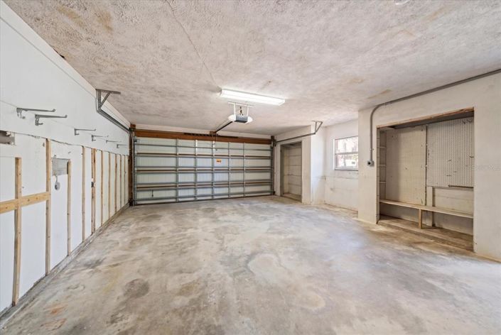 Image No.23-4 Bed Property for sale