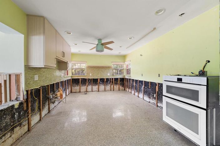 Image No.26-4 Bed Property for sale