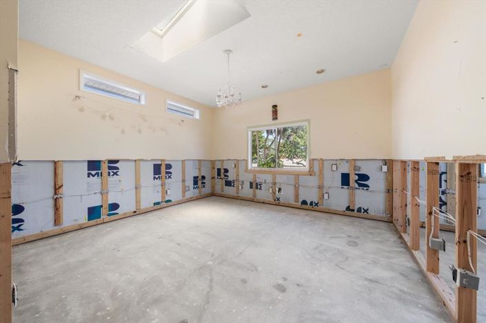 Image No.35-4 Bed Property for sale