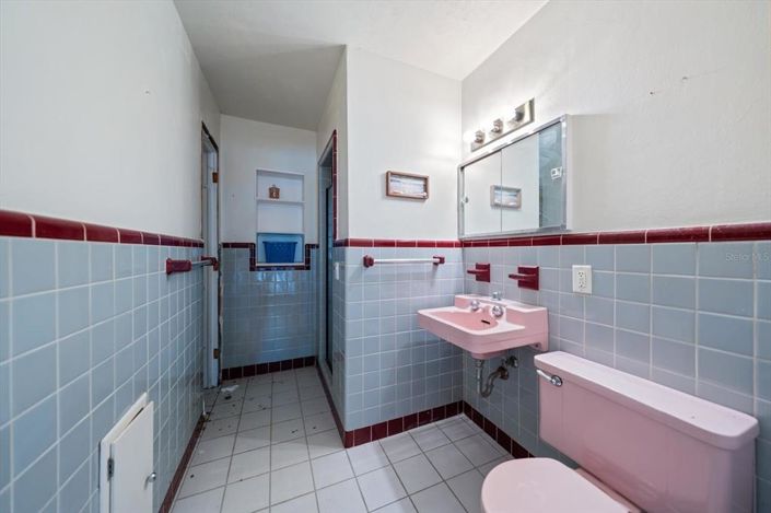 Image No.40-4 Bed Property for sale