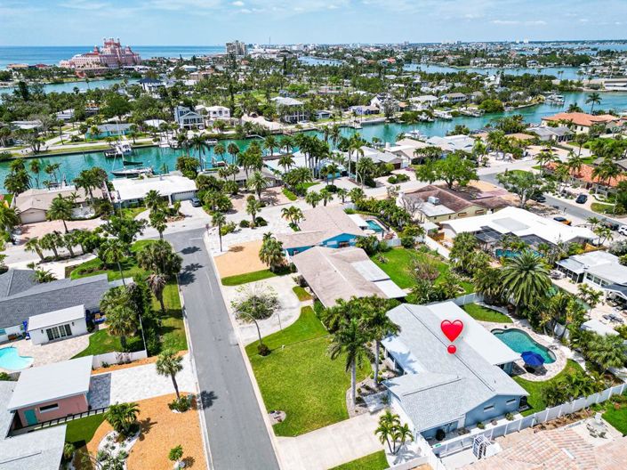 Image No.2-Propriété de 3 chambres à vendre à St. Pete Beach