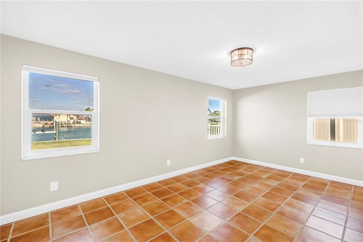 Image No.32-Propriété de 3 chambres à vendre à Treasure Island