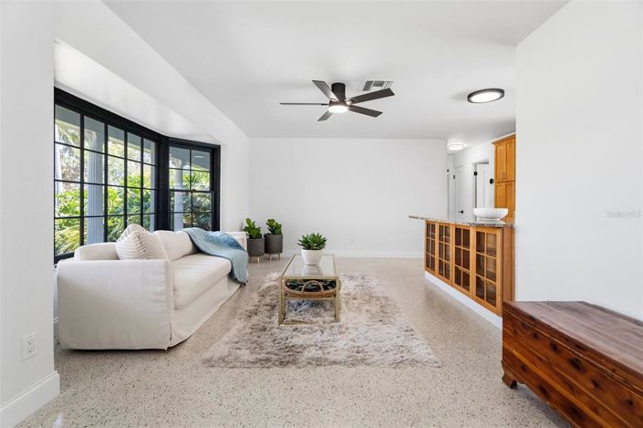 Image No.11-Propriété de 3 chambres à vendre à Treasure Island