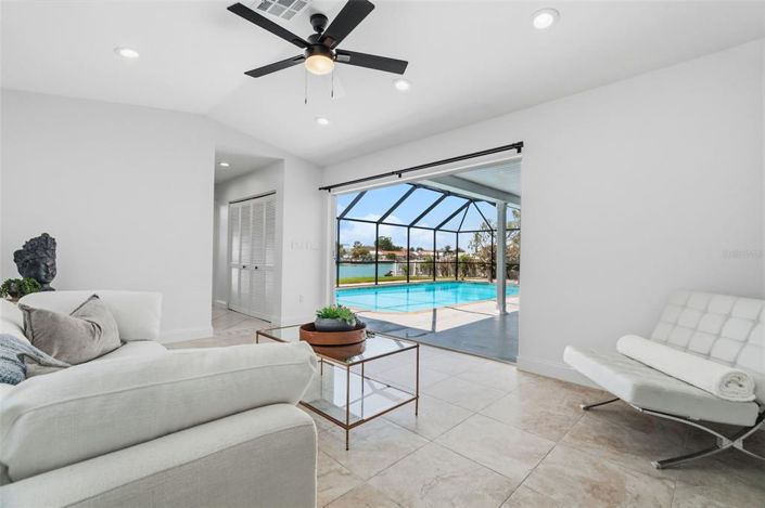 Image No.20-Propriété de 3 chambres à vendre à Treasure Island