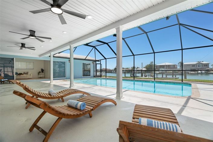 Image No.3-Propriété de 3 chambres à vendre à Treasure Island