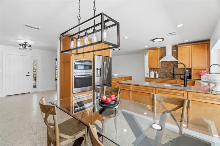 Image No.7-Propriété de 3 chambres à vendre à Treasure Island