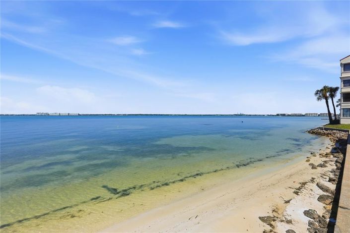 Image No.5-Propriété de 2 chambres à vendre à St. Petersburg